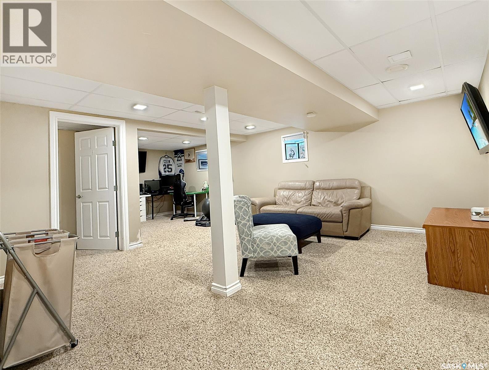 Single Family House Bungalow for Sale in  th AVENUE NW Swift Current 