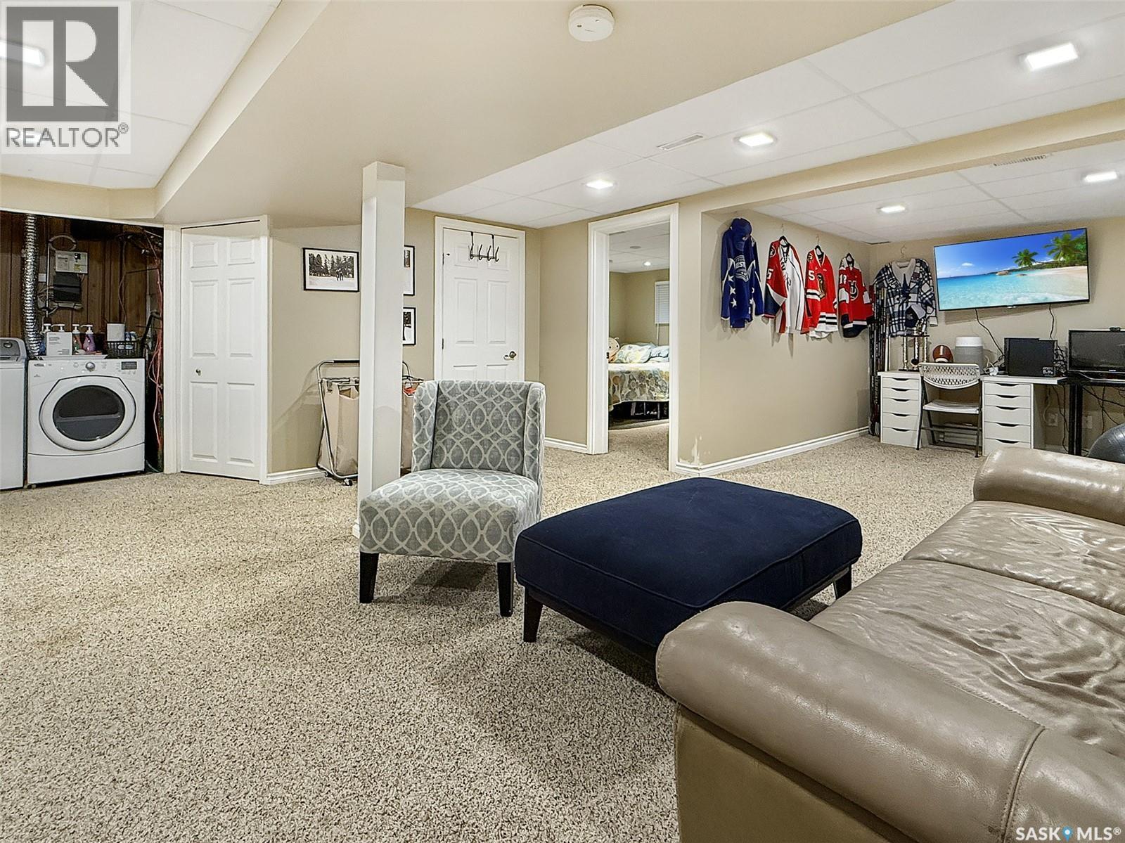 Single Family House Bungalow for Sale in  th AVENUE NW Swift Current 
