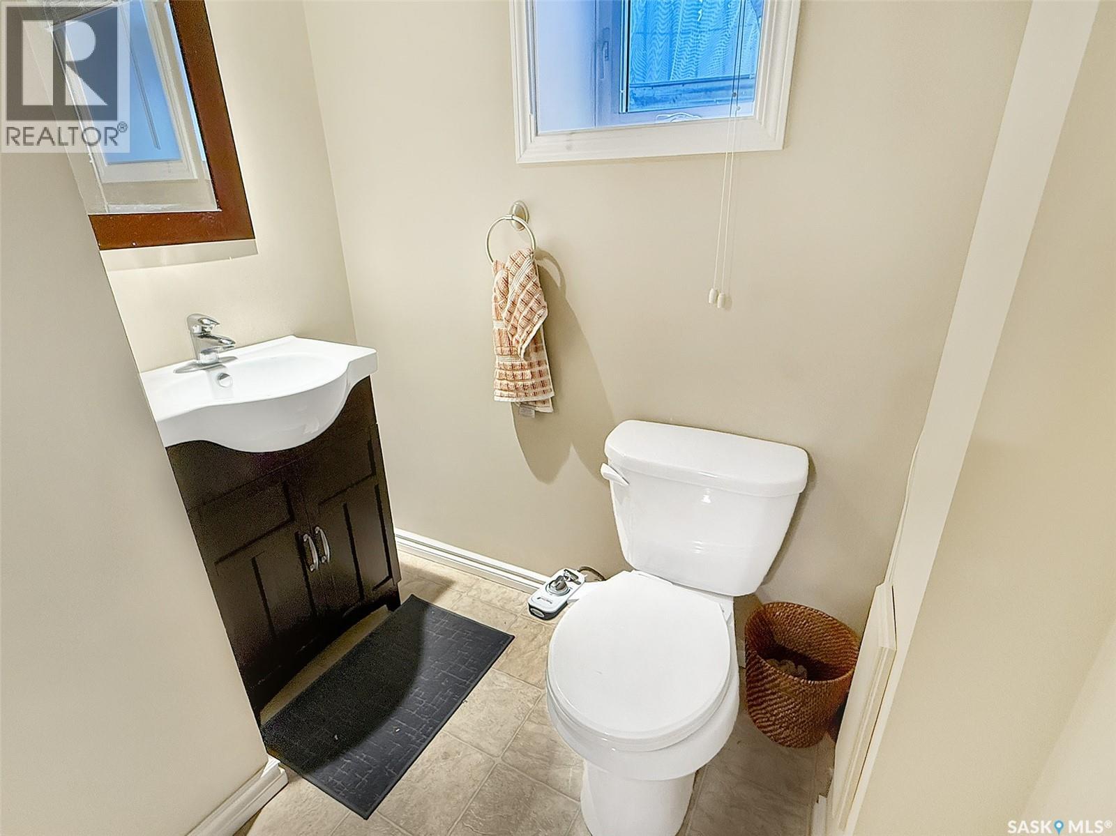 Single Family House Bungalow for Sale in  th AVENUE NW Swift Current 