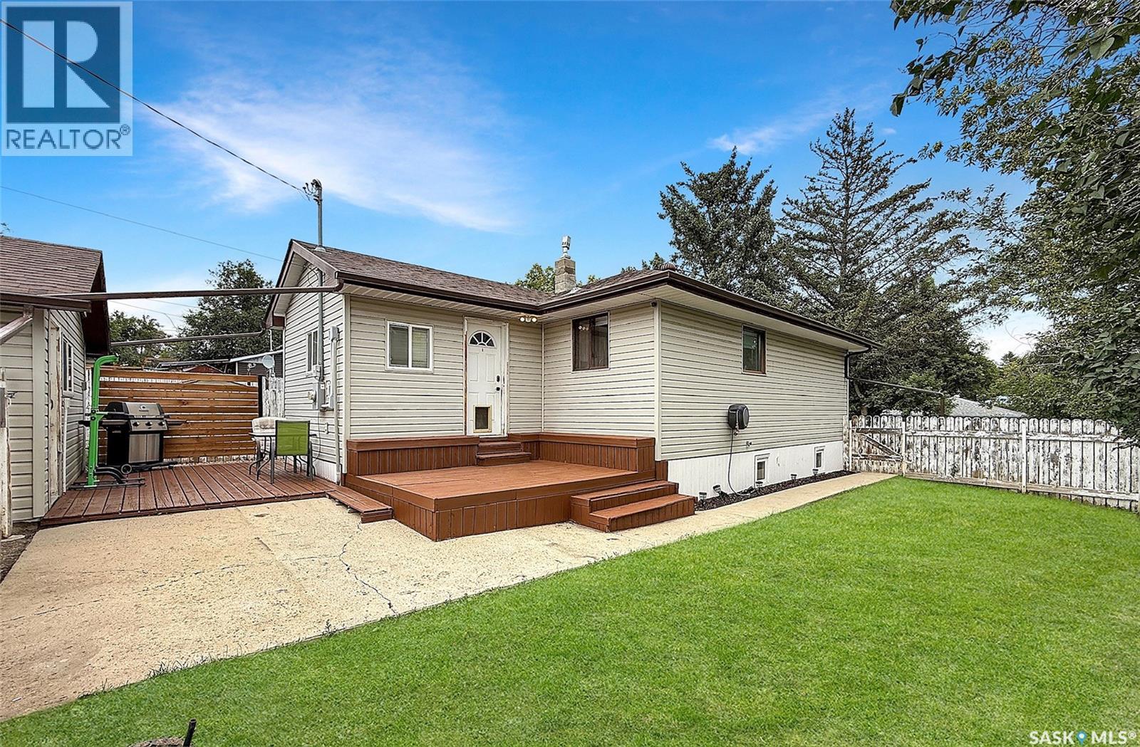 Single Family House Bungalow for Sale in  th AVENUE NW Swift Current 