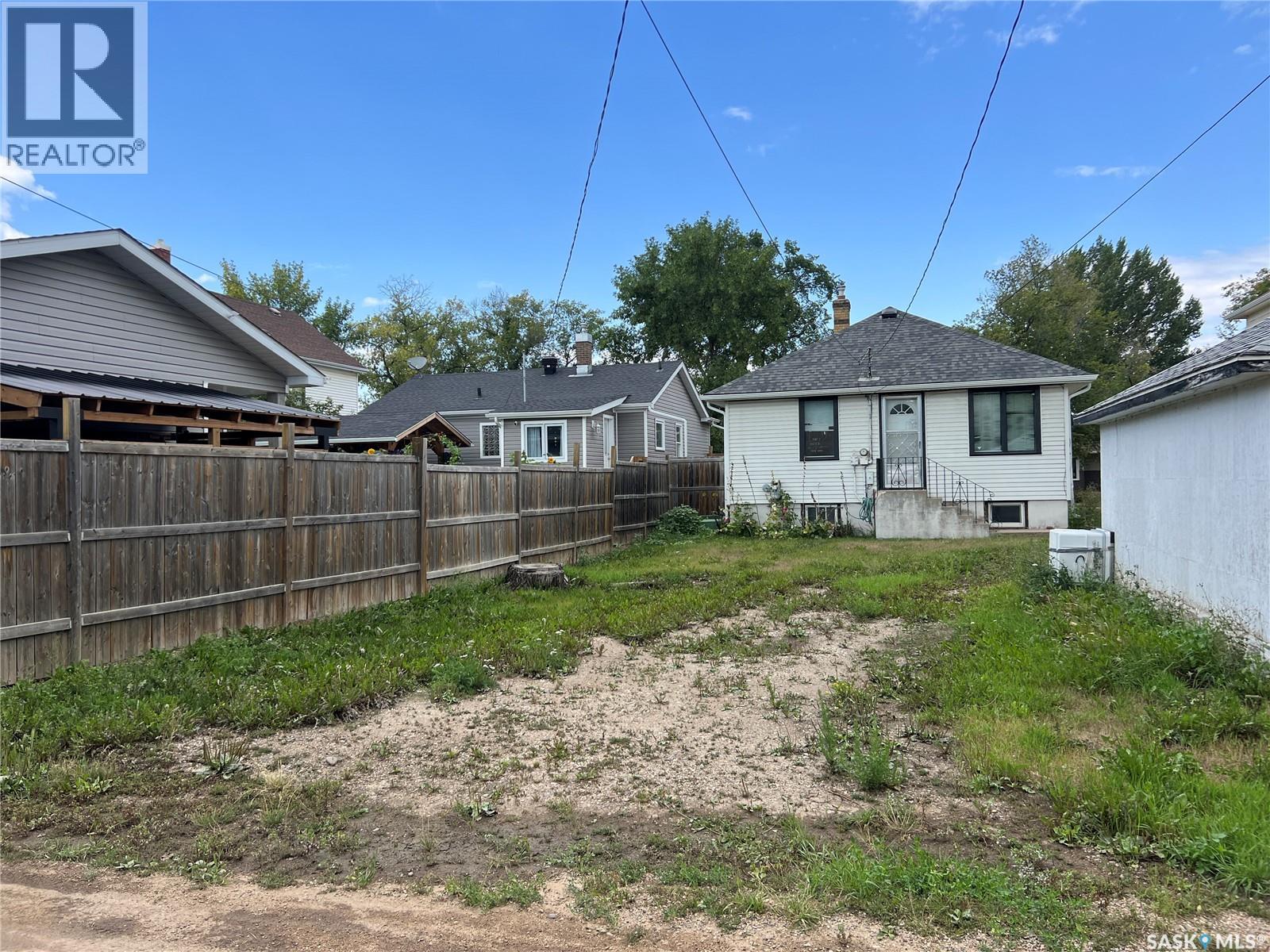 Photo 10 of 53 23rd Street E, Prince Albert SK