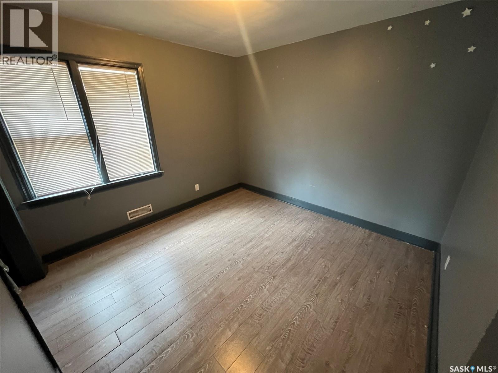 Photo 8 of 53 23rd Street E, Prince Albert SK