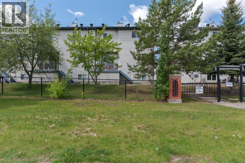 Photo 1 of 14 101 Langevin Road, Fort Mcmurray AB