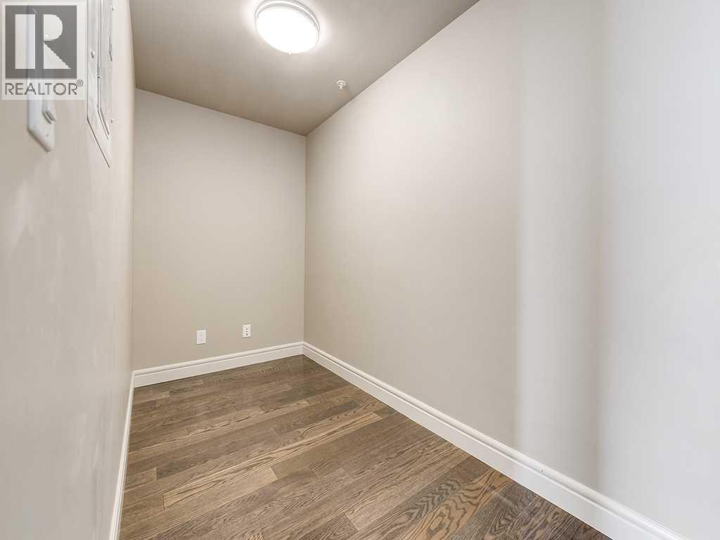 803, 817 15 Avenue SW, Calgary, Alberta