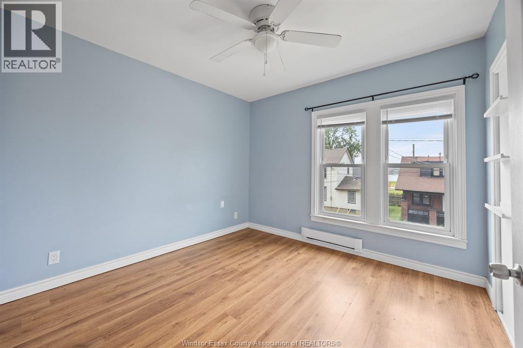 Photo 4 of 817 Chatham Street East, Windsor ON