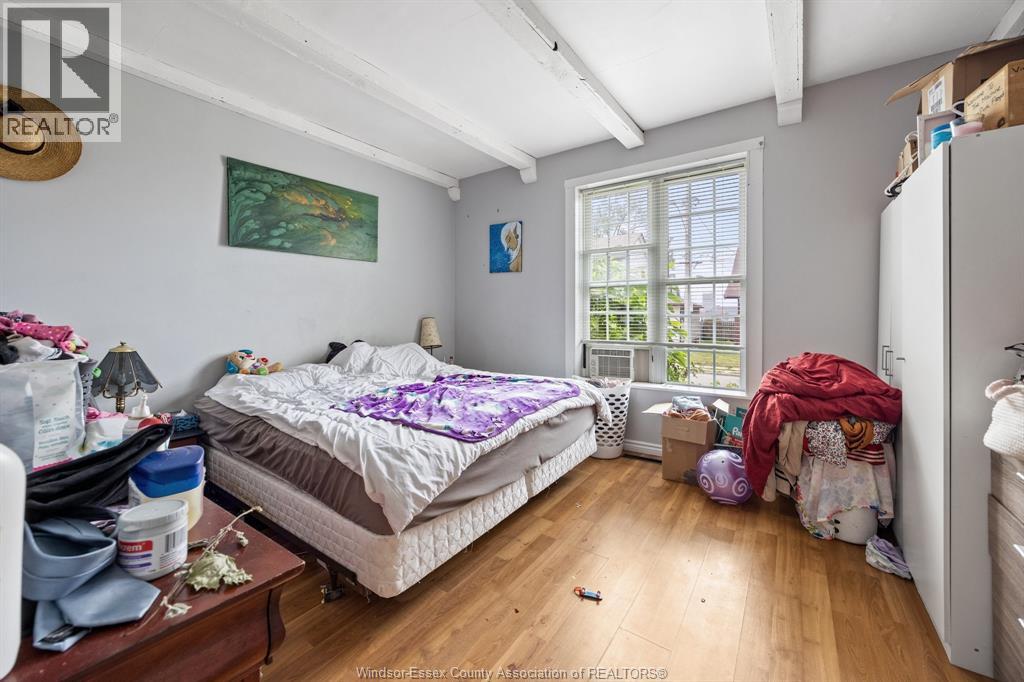 Photo 12 of 817 Chatham Street East, Windsor ON