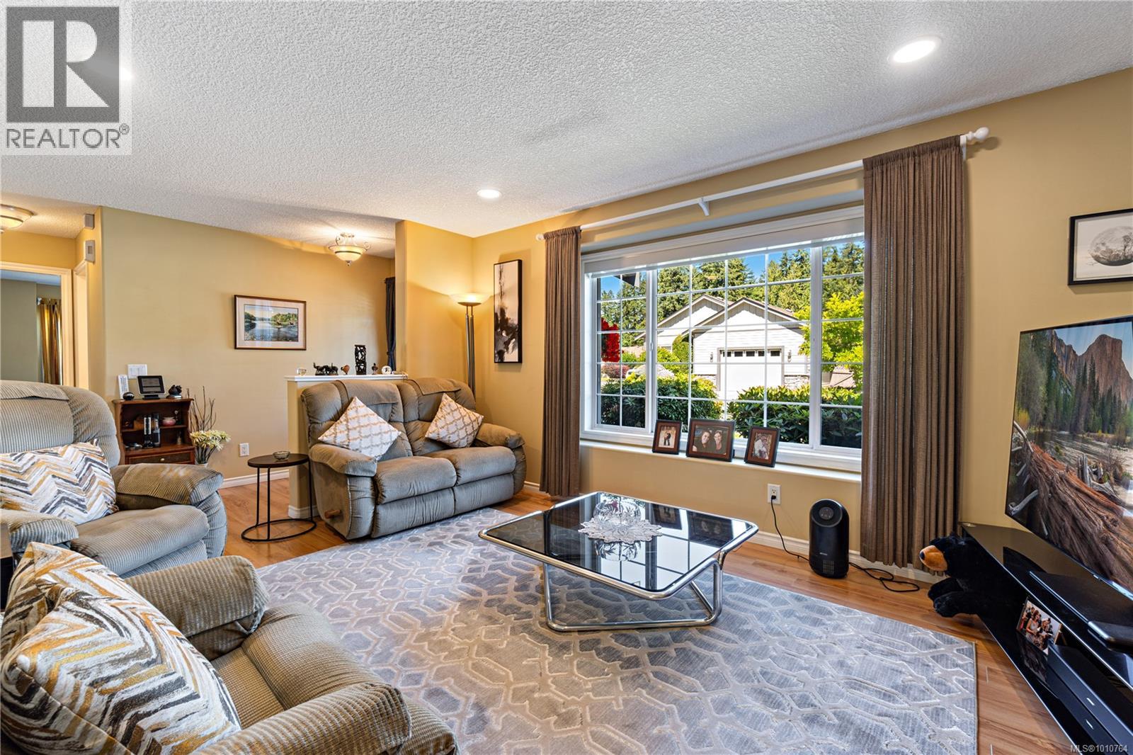Photo 21 of 3975 Magnolia Dr, Nanaimo BC