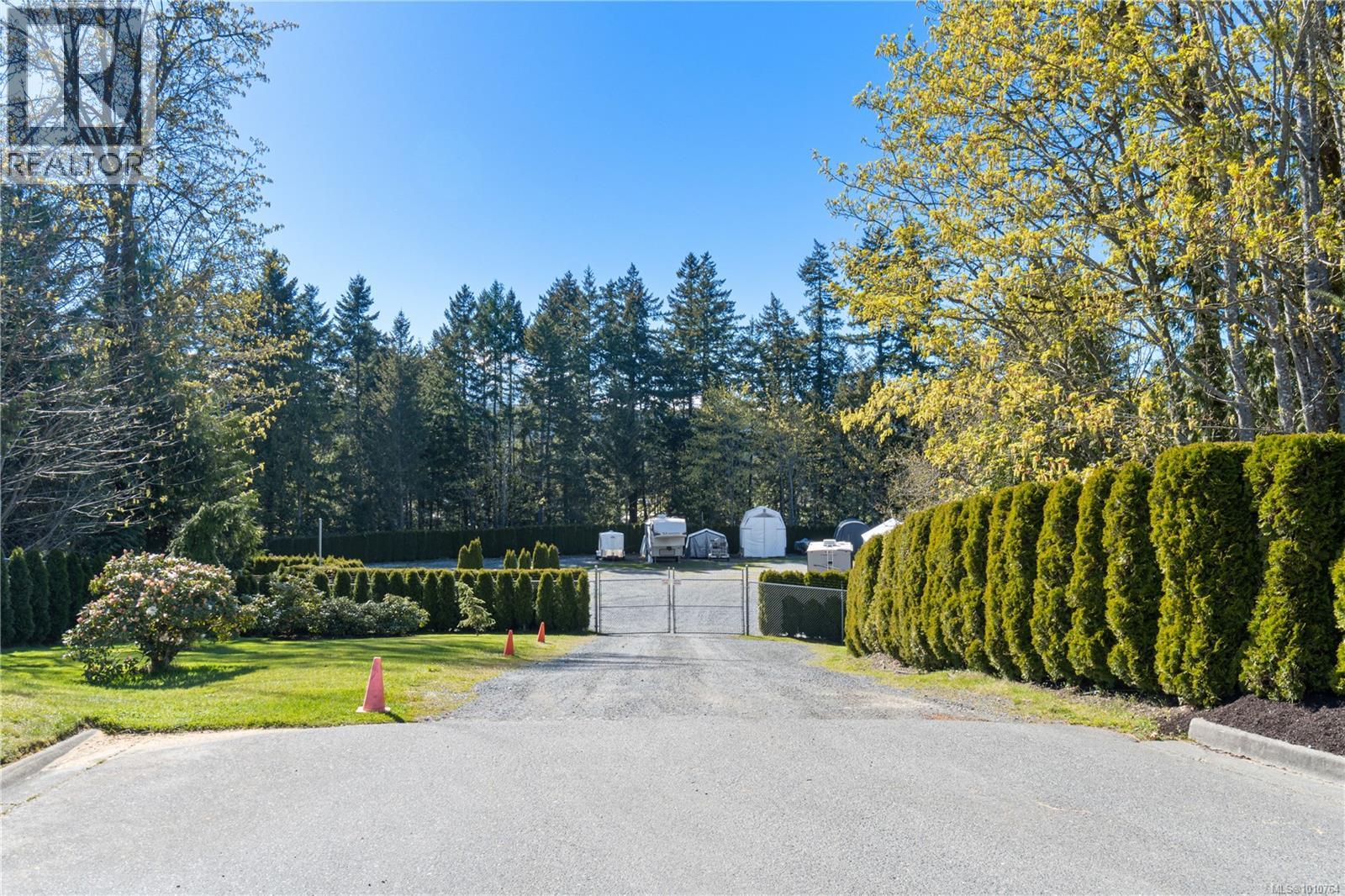 Photo 17 of 3975 Magnolia Dr, Nanaimo BC