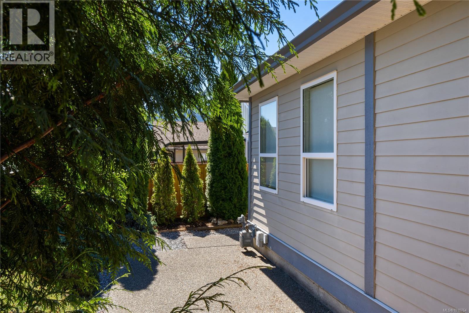 Photo 48 of 3975 Magnolia Dr, Nanaimo BC