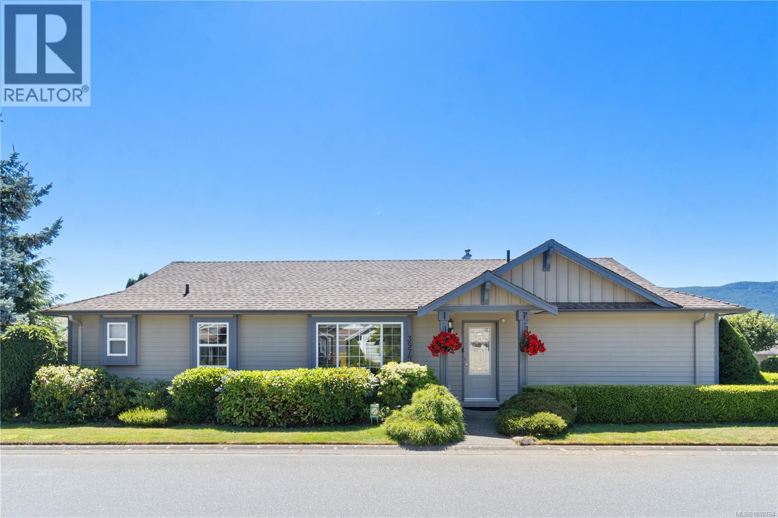 Photo 11 of 3975 Magnolia Dr, Nanaimo BC