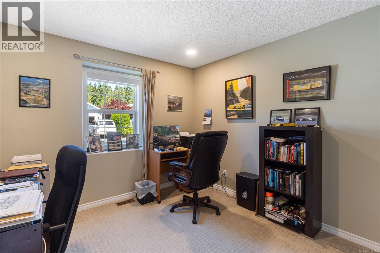 Photo 7 of 3975 Magnolia Dr, Nanaimo BC