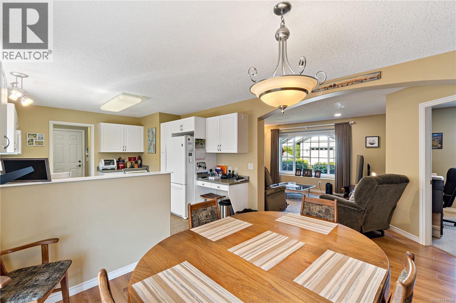 Photo 15 of 3975 Magnolia Dr, Nanaimo BC