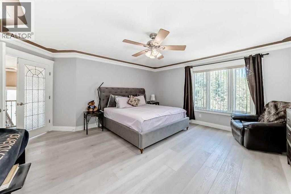 Single Family House for Sale in  Simcoe Close SW Signal Hill Calgary 