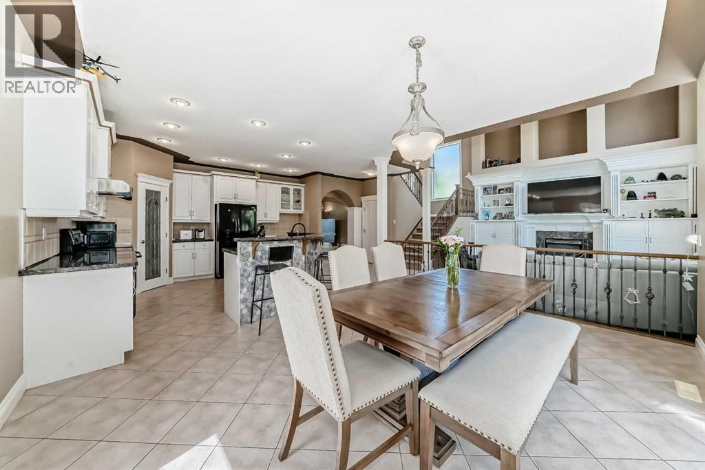 Single Family House for Sale in  Simcoe Close SW Signal Hill Calgary 