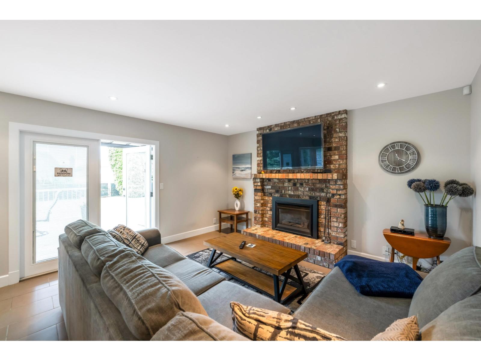 Photo 13 of 5644 E Sunrise Crescent, Surrey BC