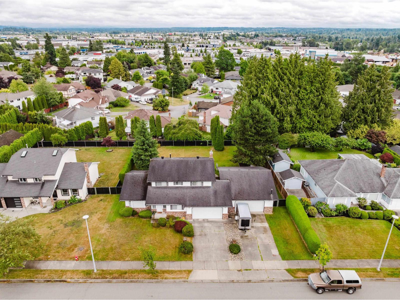 Photo 39 of 5644 E Sunrise Crescent, Surrey BC