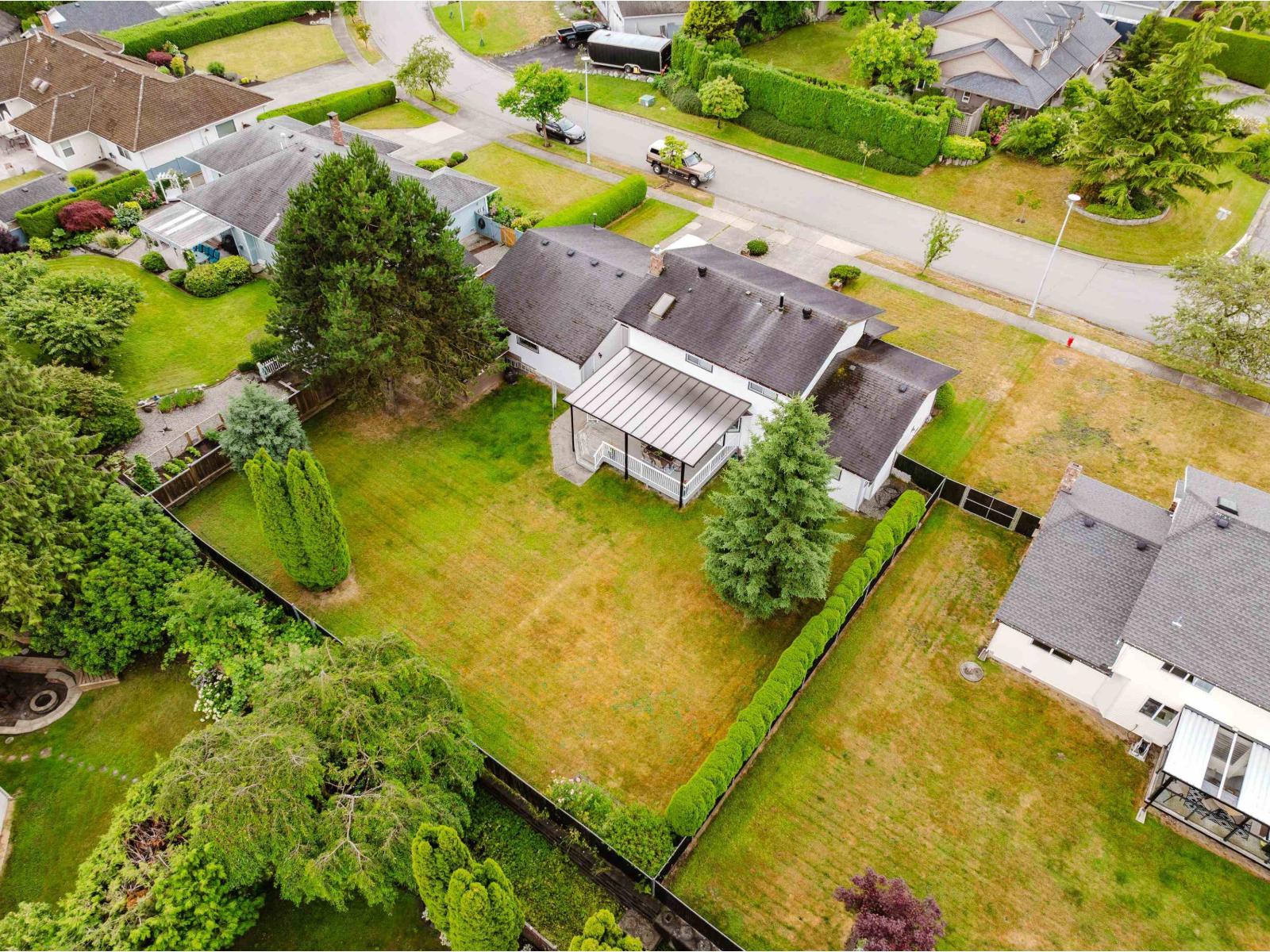 Photo 40 of 5644 E Sunrise Crescent, Surrey BC