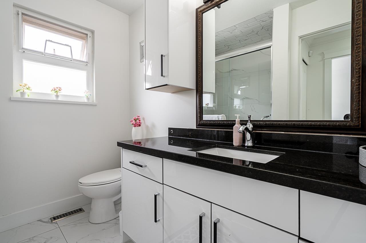 Photo 19 of 8736 140 A Street, Surrey BC