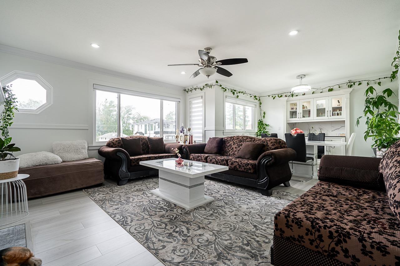 Photo 9 of 8736 140 A Street, Surrey BC