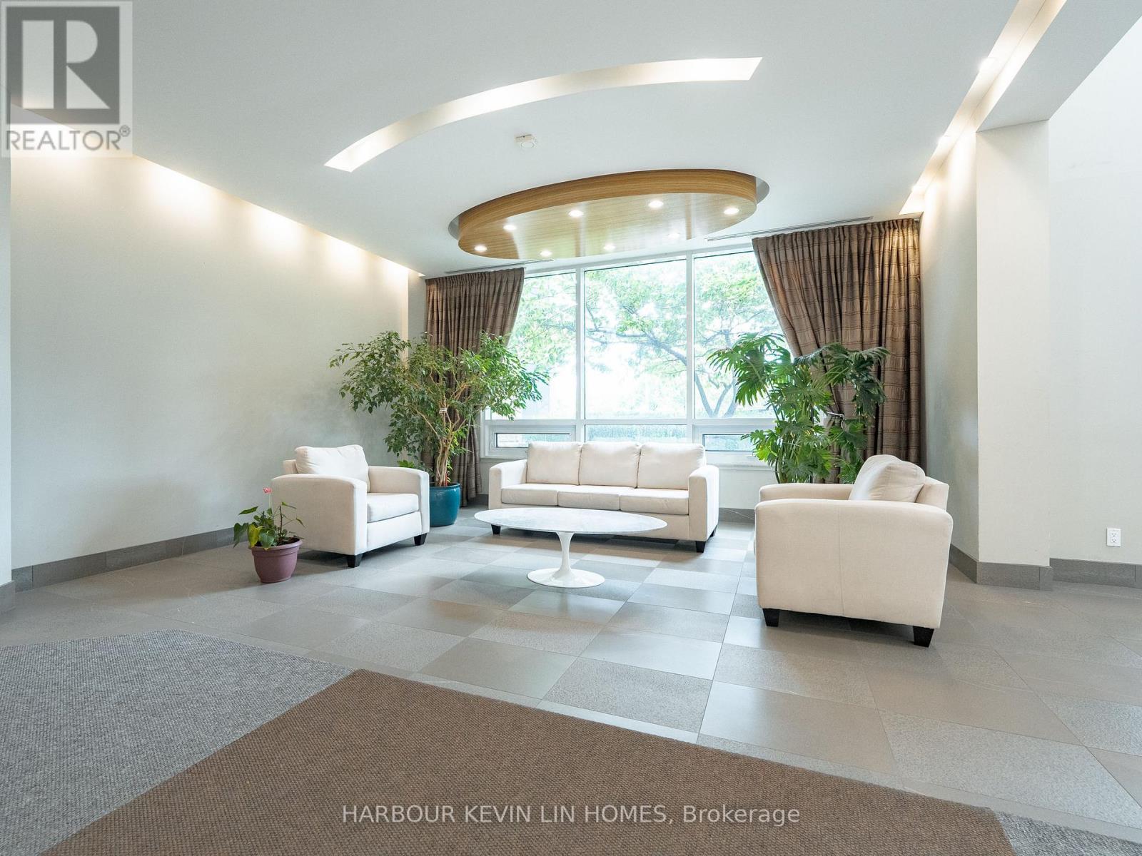 Photo 5 of 917 60 South Town Centre Boulevard, Markham ON