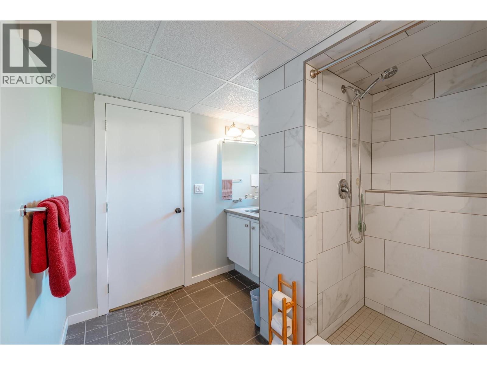 Photo 11 of 1727 Tillen Road, Revelstoke BC