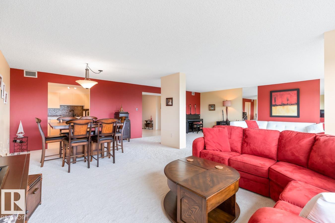 Photo 7 of 402 9929 Saskatchewan Dr Nw, Edmonton AB