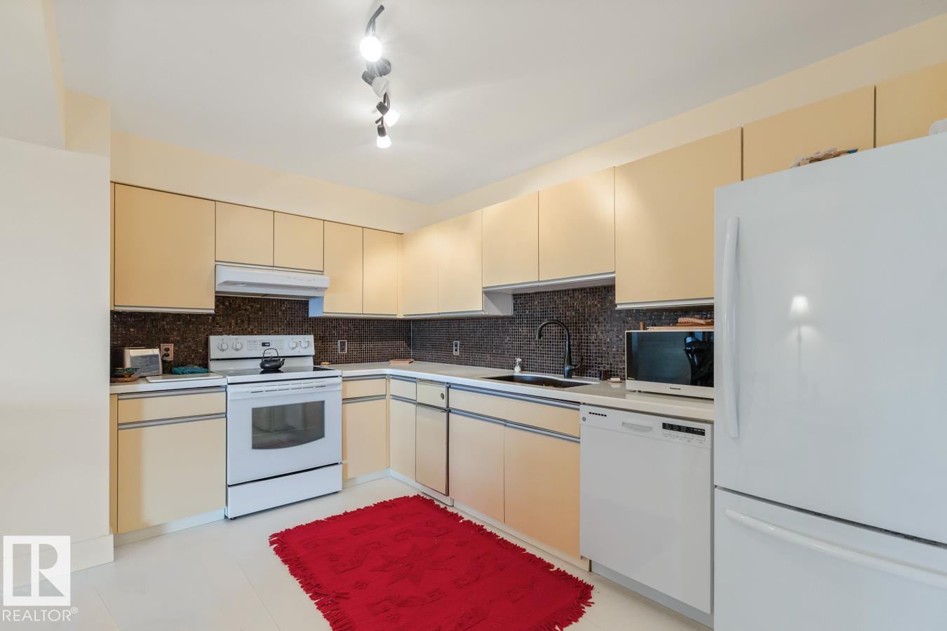 Photo 24 of 402 9929 Saskatchewan Dr Nw, Edmonton AB