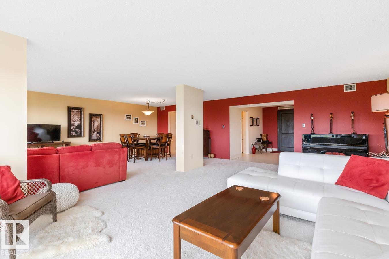 Photo 6 of 402 9929 Saskatchewan Dr Nw, Edmonton AB