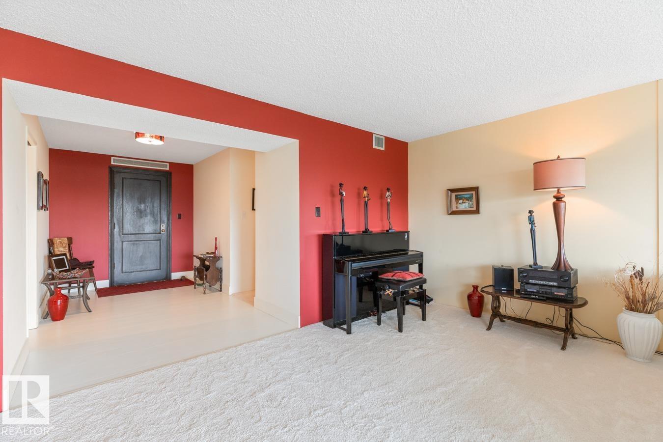 Photo 21 of 402 9929 Saskatchewan Dr Nw, Edmonton AB