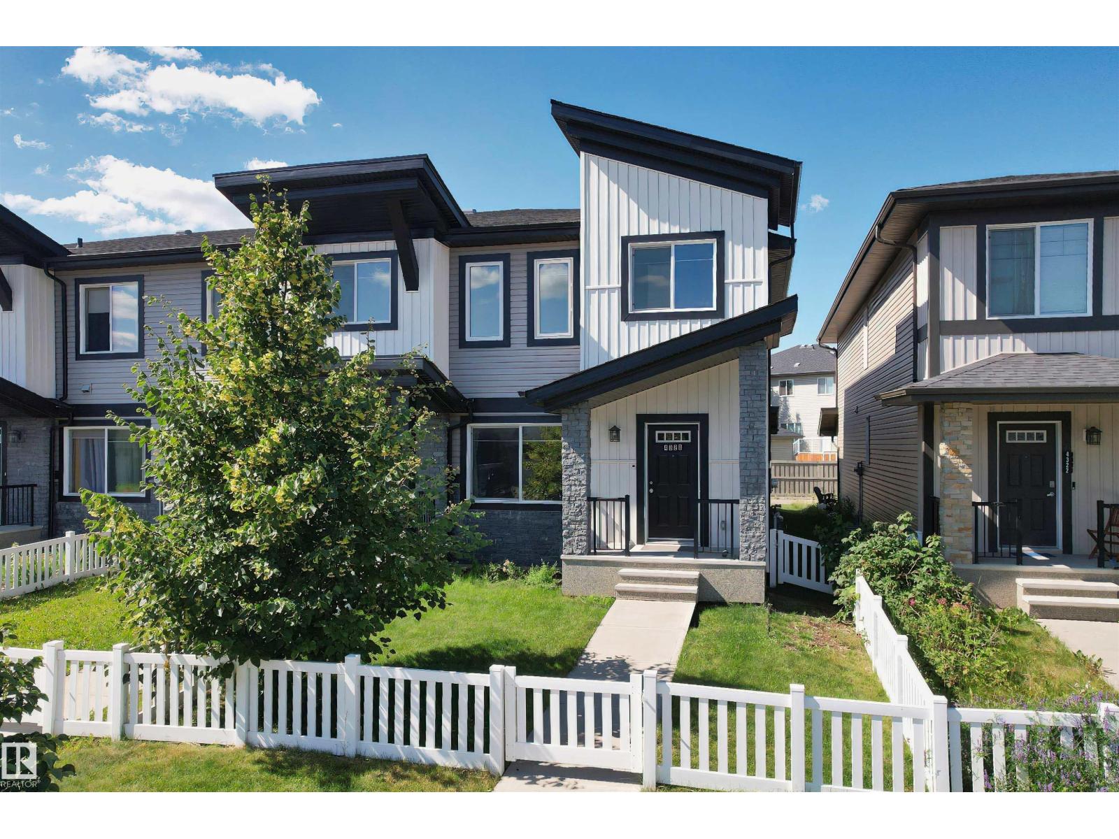 Photo 27 of 4320 Annett Cm Sw, Edmonton AB