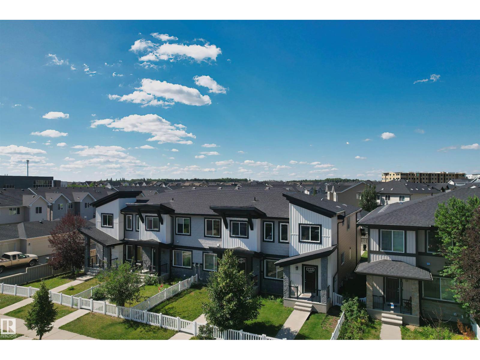 Photo 8 of 4320 Annett Cm Sw, Edmonton AB