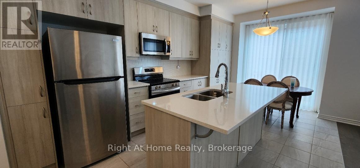 Photo 45 of 1242 Wheat Boom Drive, Oakville ON