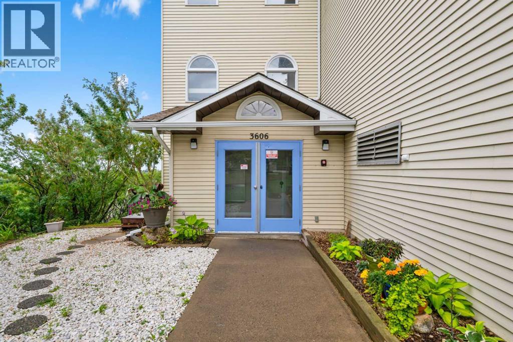 Single Family House for Sale in   Erlton Court SW Parkhill Calgary 