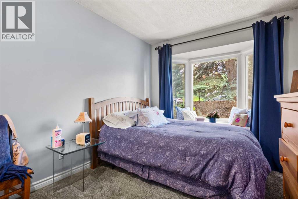 Single Family House for Sale in   Erlton Court SW Parkhill Calgary 