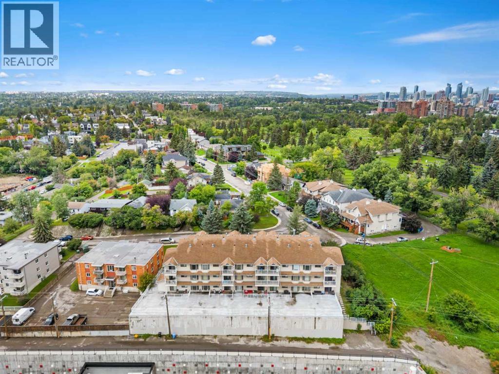 Single Family House for Sale in   Erlton Court SW Parkhill Calgary 