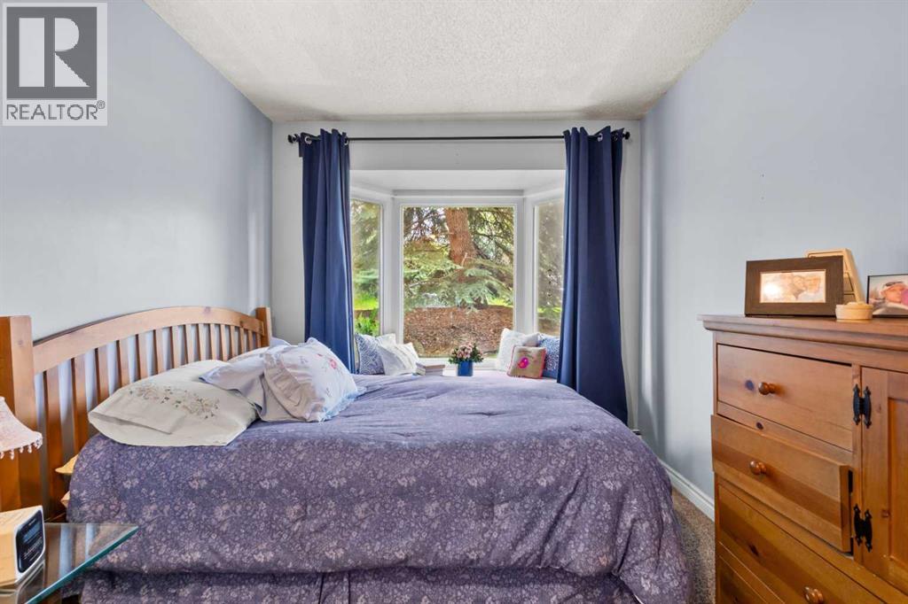 Single Family House for Sale in   Erlton Court SW Parkhill Calgary 
