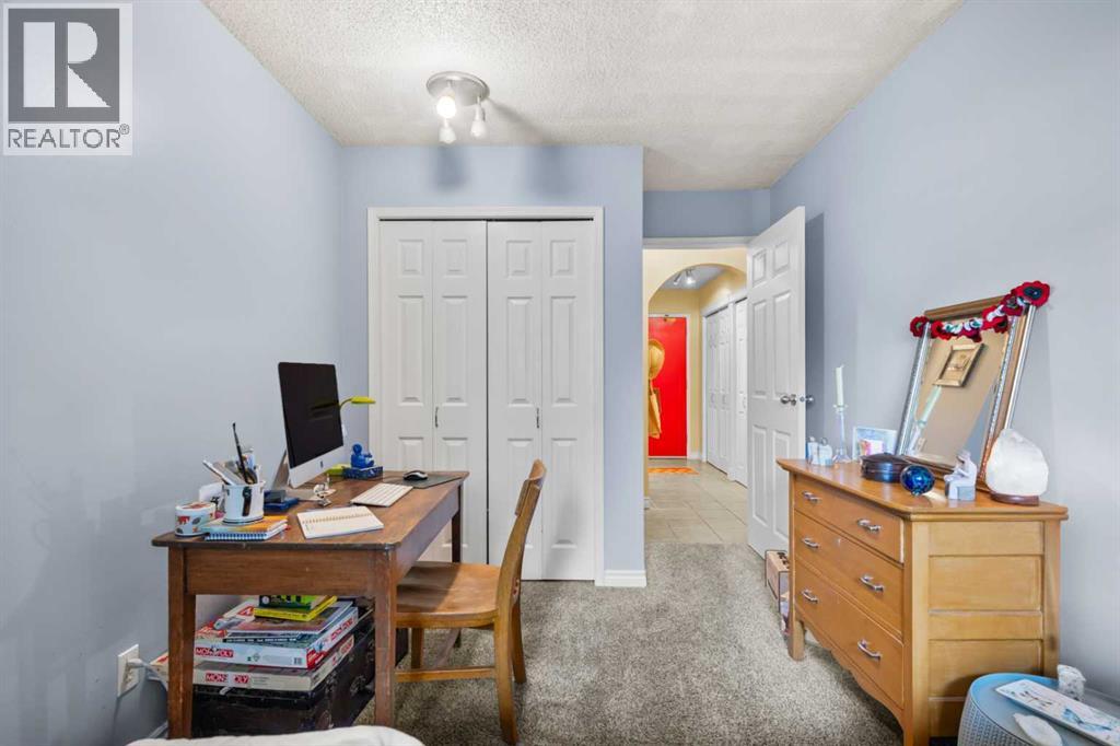 Single Family House for Sale in   Erlton Court SW Parkhill Calgary 