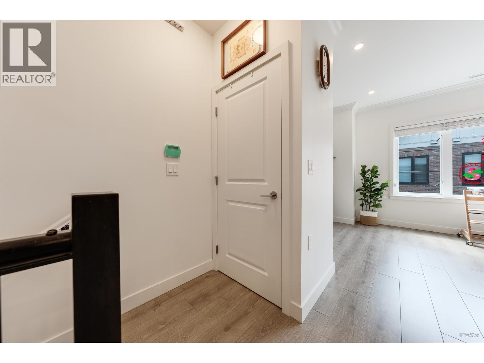 Photo 6 of 16 8600 Francis Road, Richmond BC