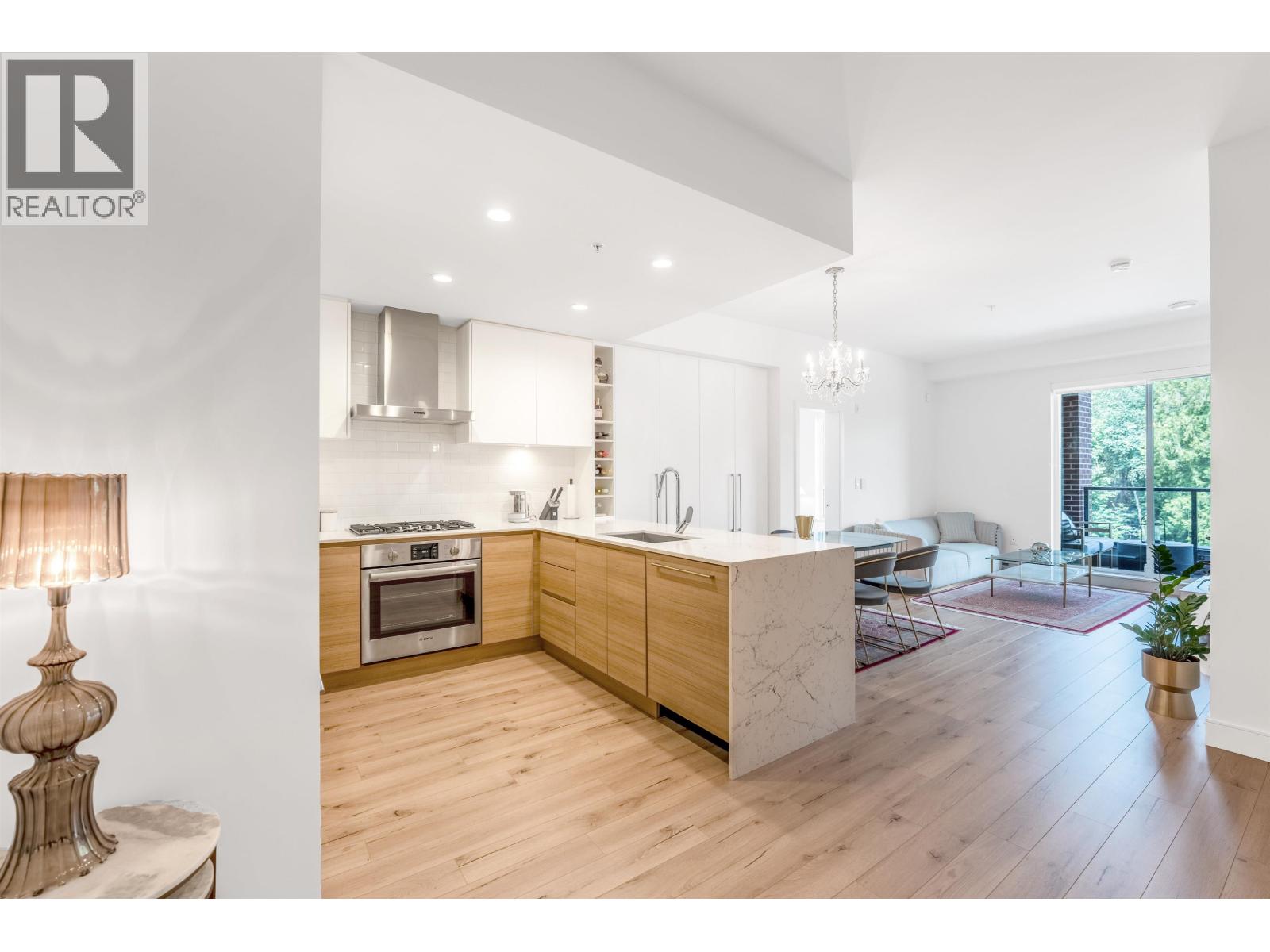 Photo 2 of 319 55 Klahanie Drive, Port Moody BC