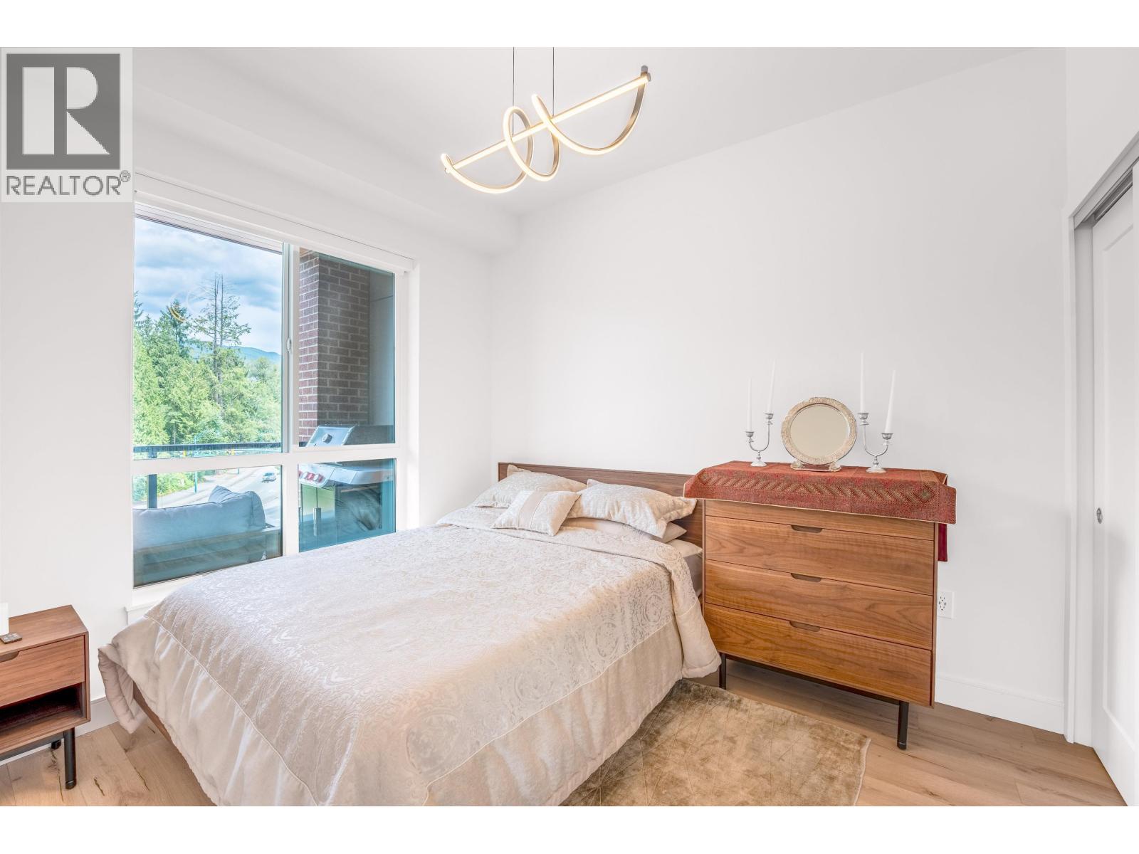 Photo 7 of 319 55 Klahanie Drive, Port Moody BC