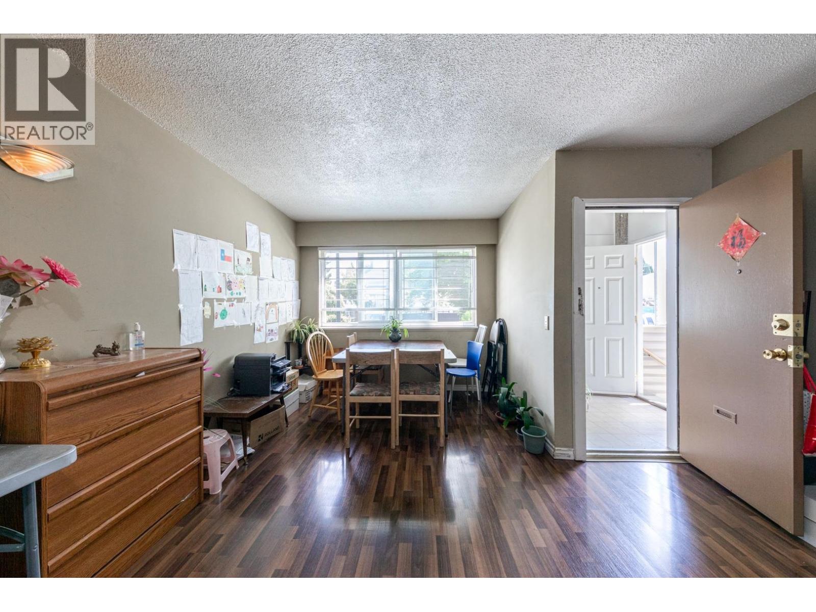 Photo 3 of 4005 Alice Street, Vancouver BC