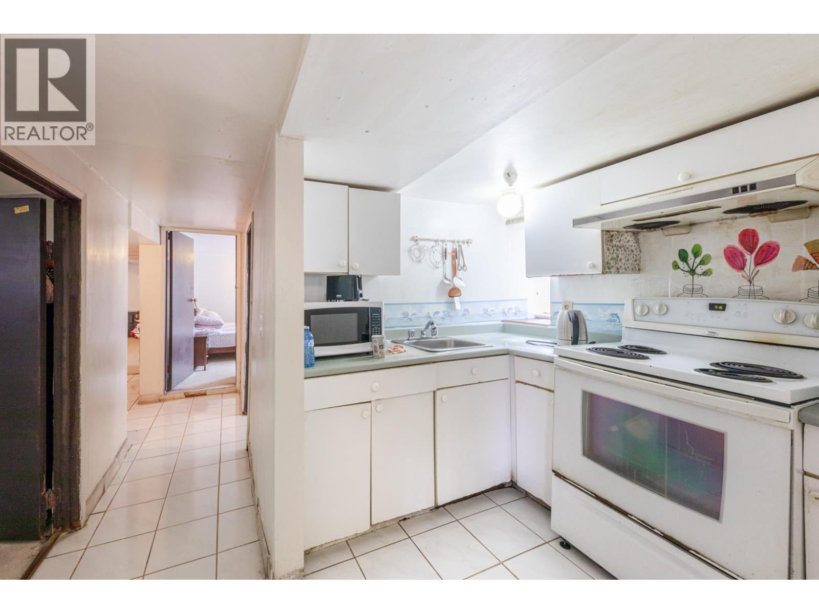 Photo 22 of 4005 Alice Street, Vancouver BC
