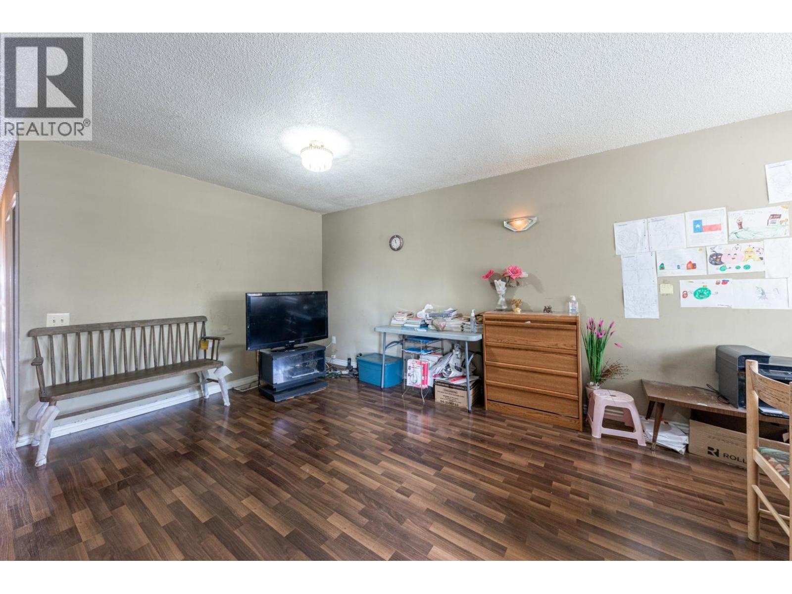 Photo 4 of 4005 Alice Street, Vancouver BC