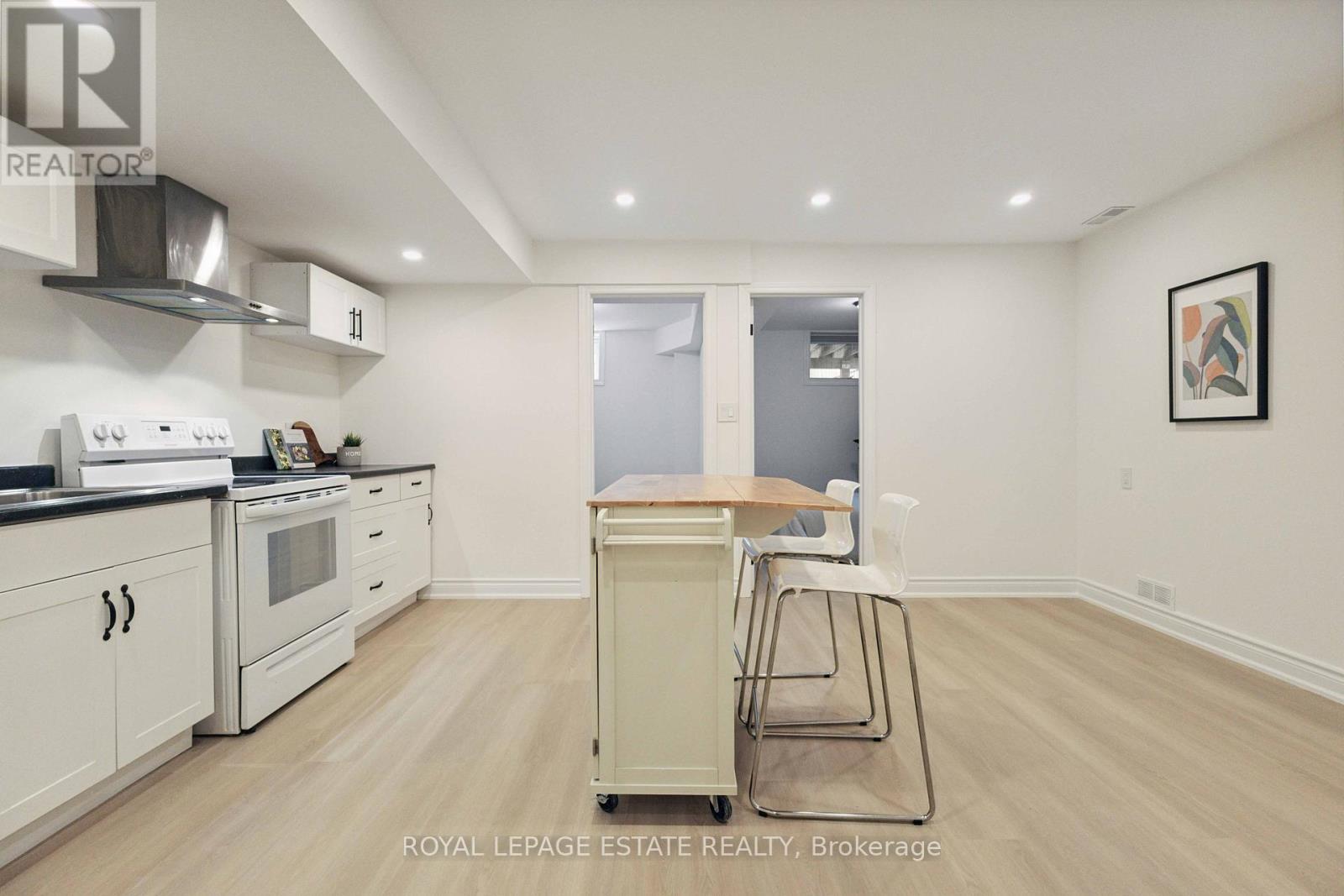 Photo 2 of 147 Mcintosh Street, Toronto ON