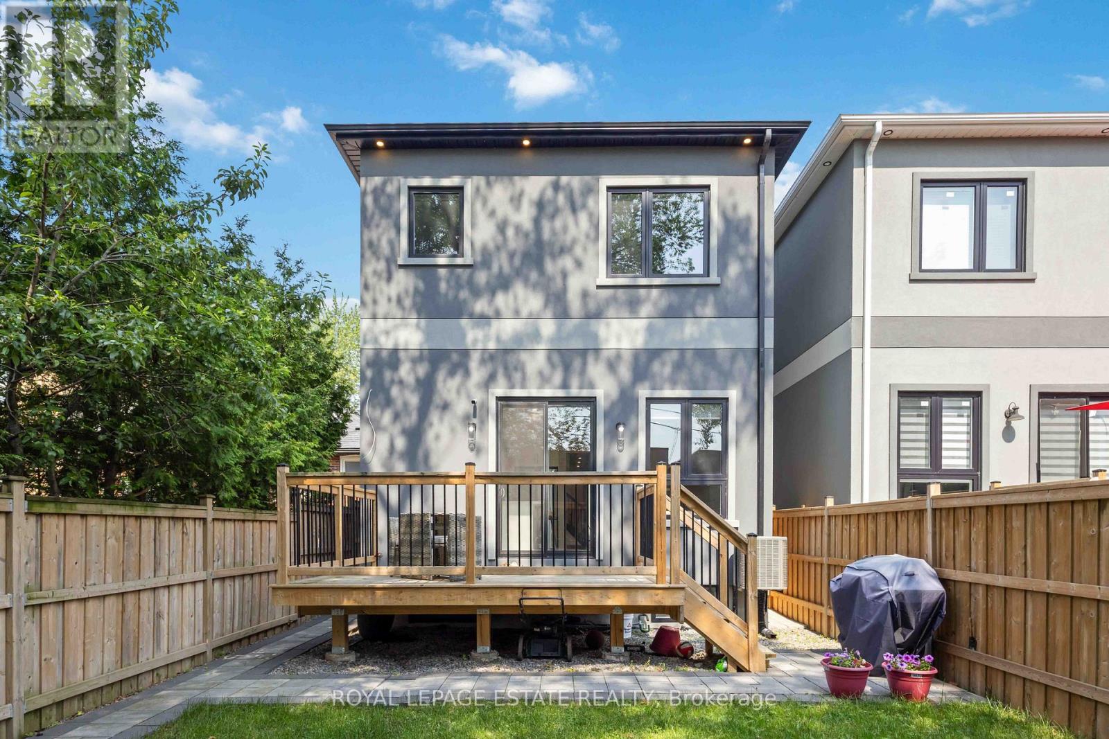 Photo 4 of 147 Mcintosh Street, Toronto ON