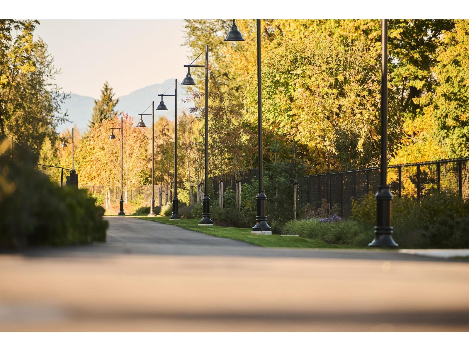 Photo 10 of 22 2886 Montrose Avenue, Abbotsford BC