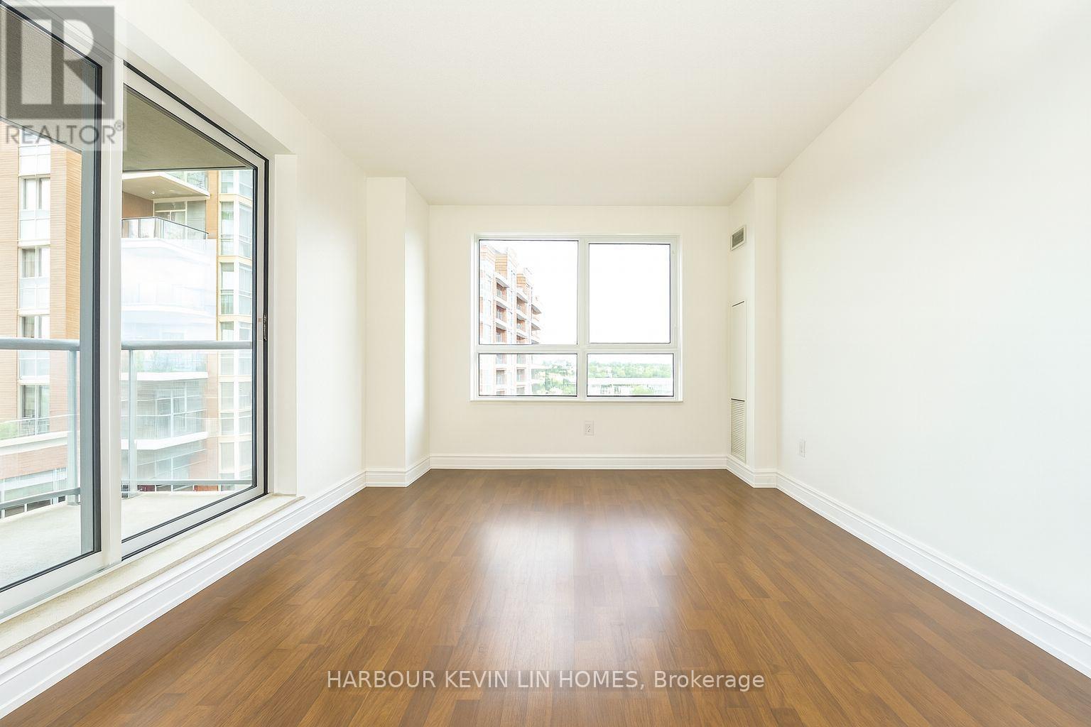 Photo 2 of 917 60 South Town Centre Boulevard, Markham ON