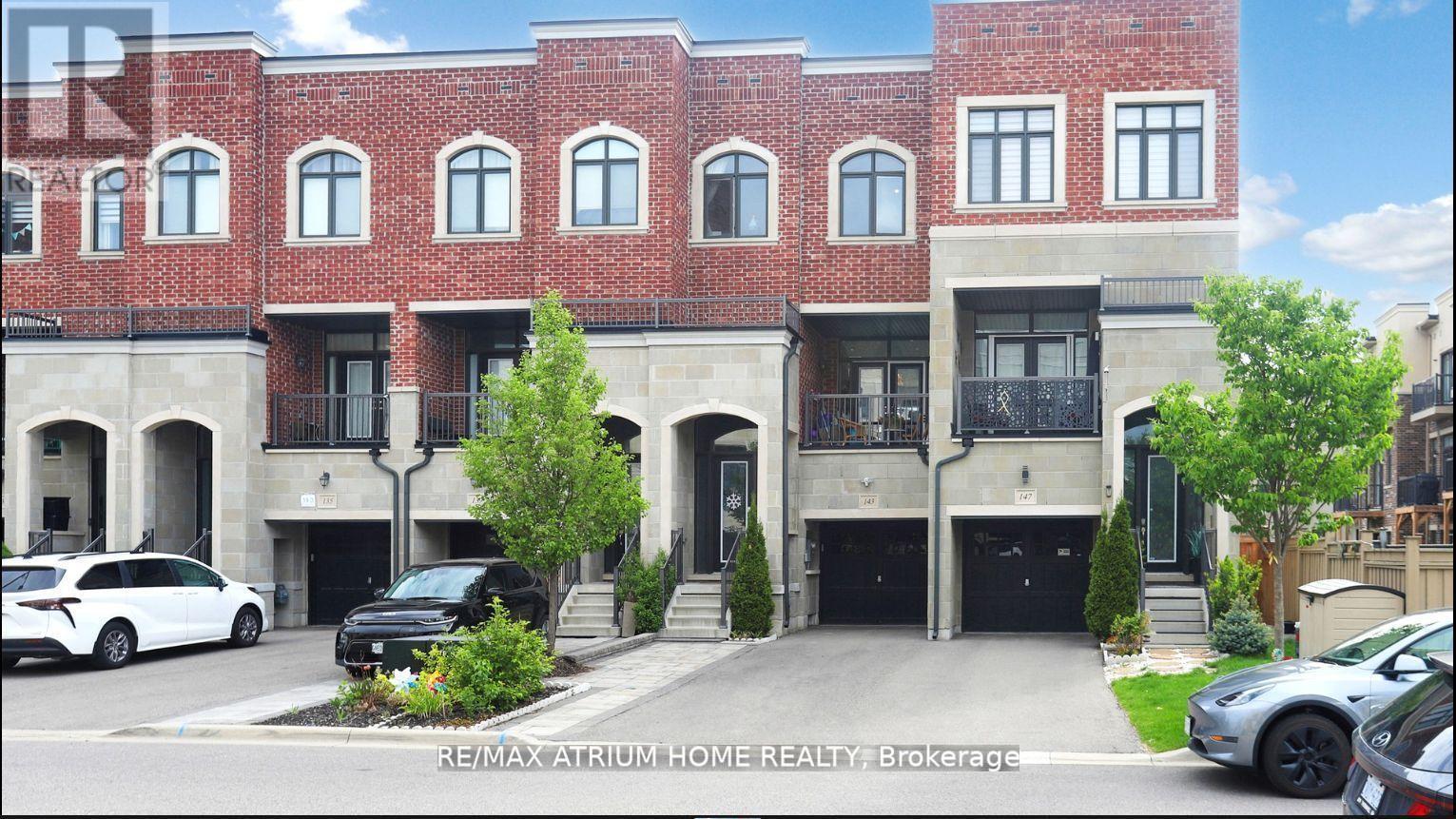 Photo 16 of 143 Arianna Crescent W, Vaughan ON