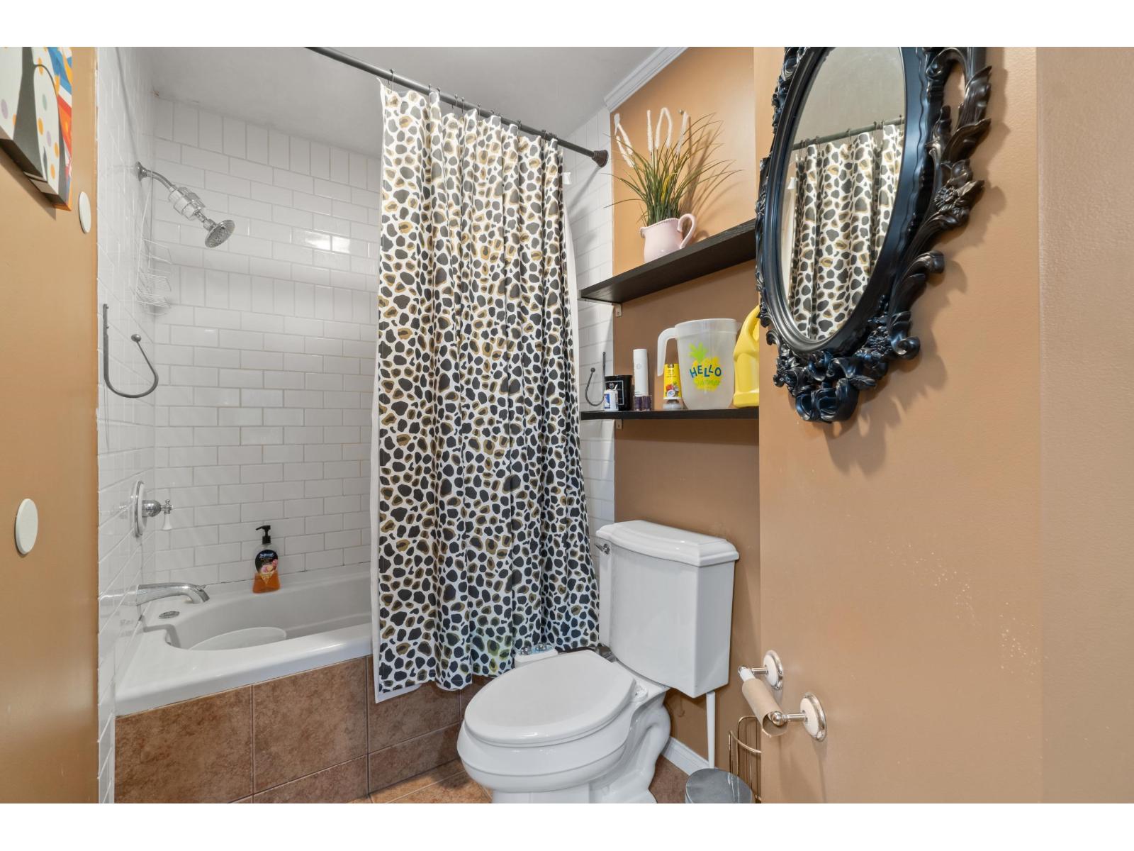 Photo 4 of 8373 Arbour Place, Delta BC