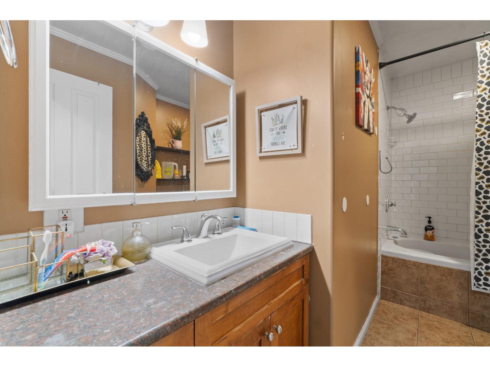 Photo 3 of 8373 Arbour Place, Delta BC